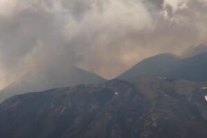 immagini spettacolari dell'attività dell'Etna